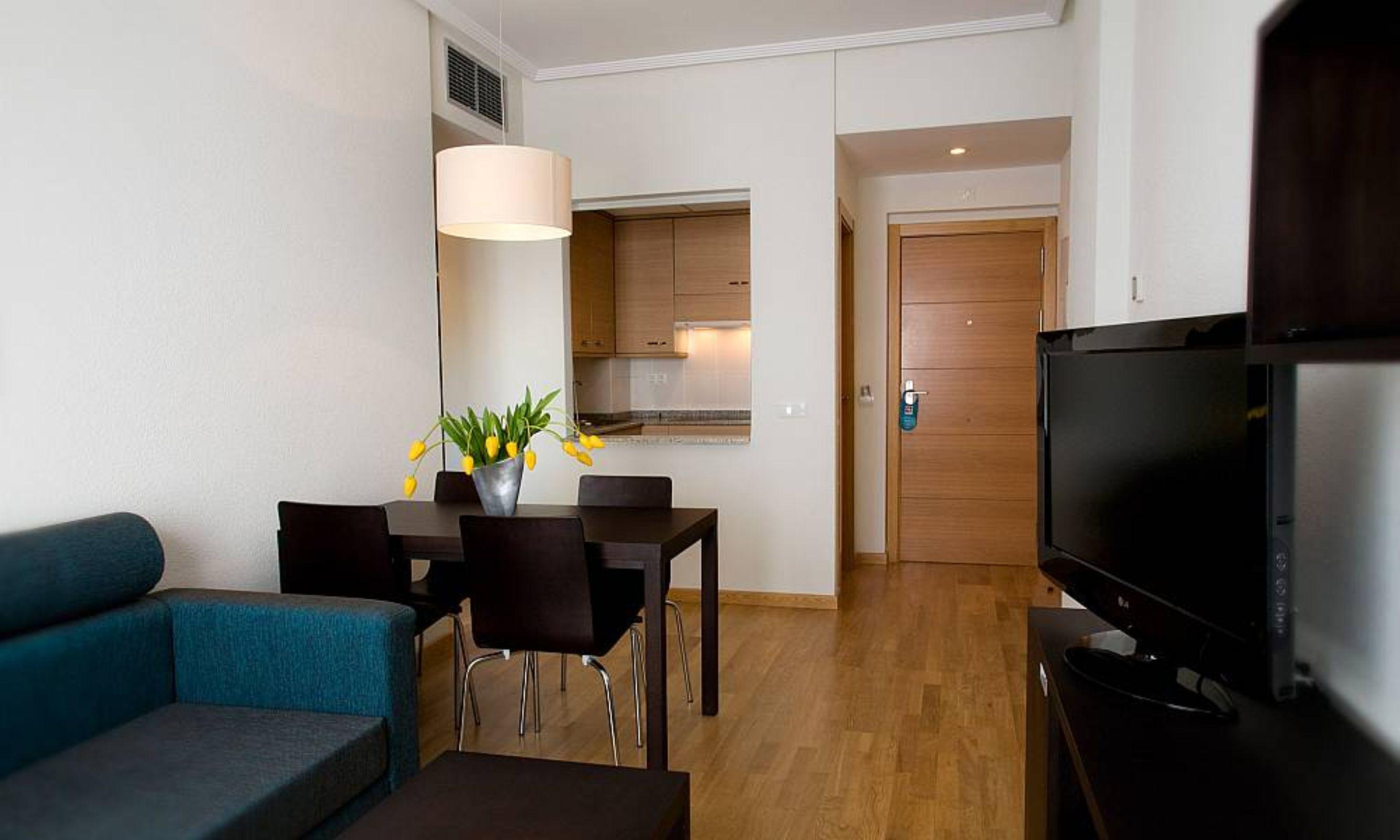 Compostela Suites Madrid Bagian luar foto