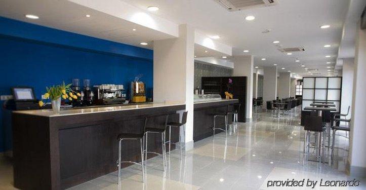 Compostela Suites Madrid Restoran foto