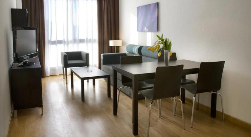 Compostela Suites Madrid Ruang foto